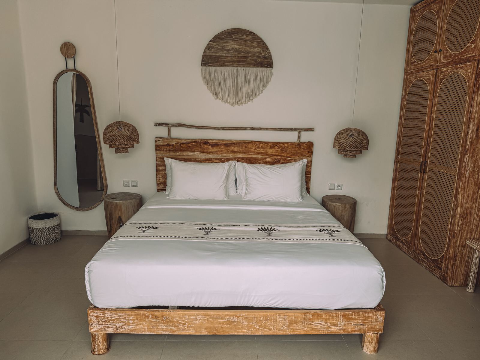 Uluwatu · Bali · Room, Teak Bed