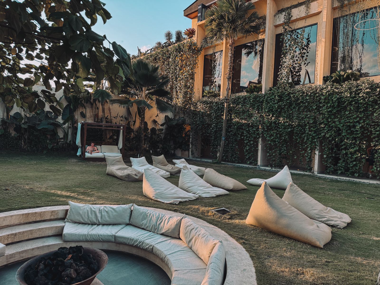 Canggu · Bali · Omni Social Wellness Club, Outdoor Recovery Lounge