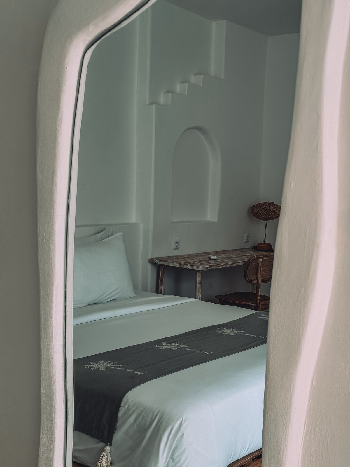 Uluwatu · Bali · Room, Mirror Reflection