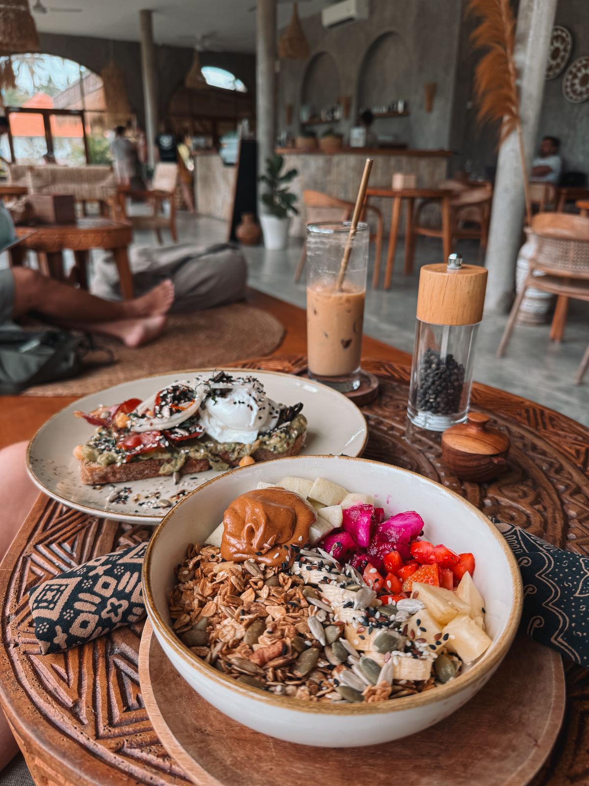 Yogurt & Granola · Café Brunch Table