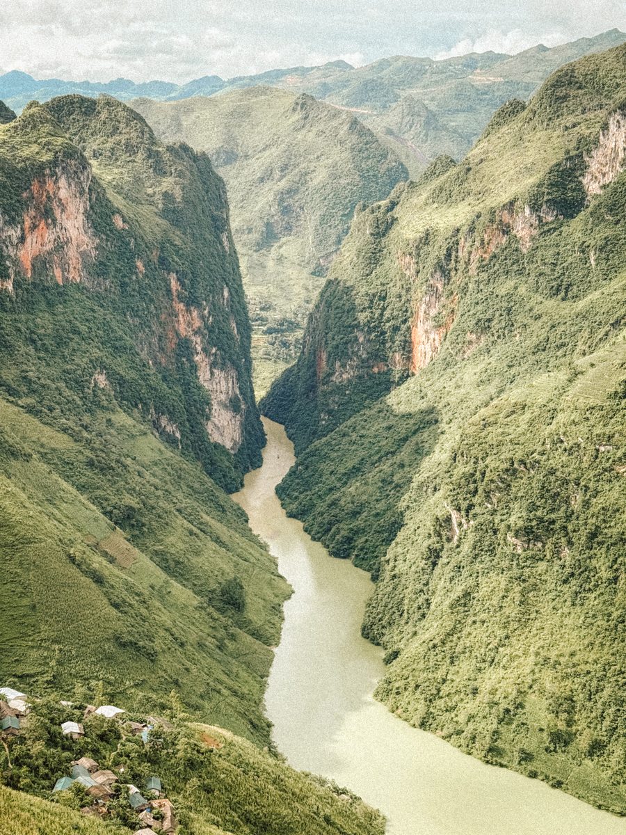 Le canyon de la rivière Nho Que vu du col de Ma Pi Leng